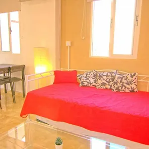 https://teatro-malaga-apartment.1costadelsol.com